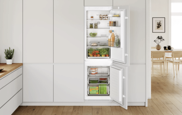 Bosch Series 2 Built-in No Frost Fridge Freezer 1772x541mm Sliding Hinge - Image 2